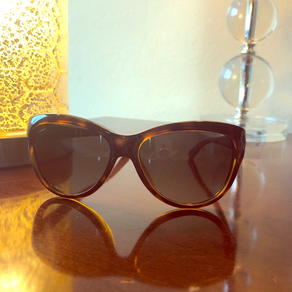 Authentic Gucci sunglasses NWOT